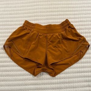 Lululemon Hotty Hot low rise short